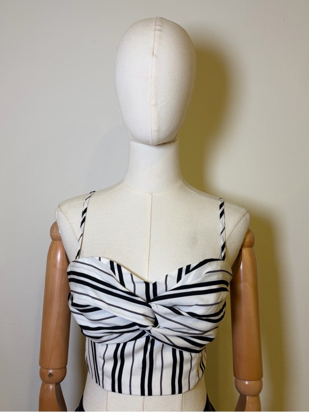 NWT A.Peach Striped Black & White Knot Front Crop Top - Size M